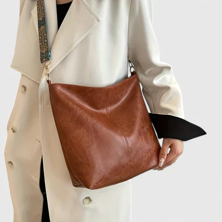 Ragnelle™ | Shoulder Bag with Unique Character